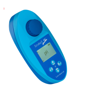 Tester za pH i Cl Scuba III omogućava preciznu digitalnu proveru pH vrednosti i hlora u bazenu, uz NFC prenos podataka i lakše održavanje čiste vode.